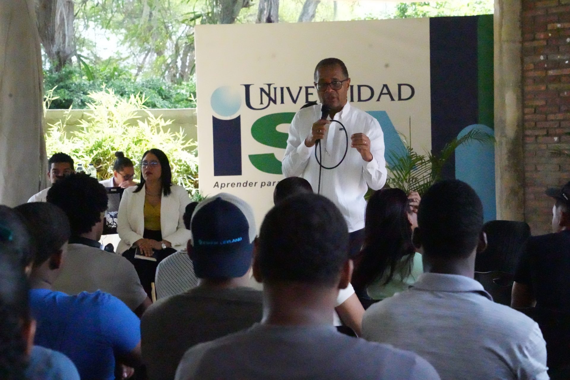 "Café con el Rector” fortalece el diálogo entre estudiantes y autoridades de la Universidad ISA - Imagen 2